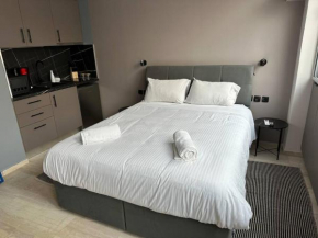 Port Brown Suite 2